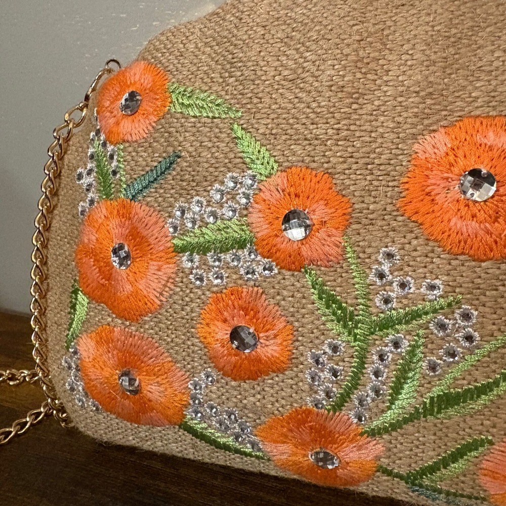 NWT Haute‎ Hippie Clamshell Jute w/ Orange Embroidered Flowers Rhinestones Purse - Picture 4 of 9